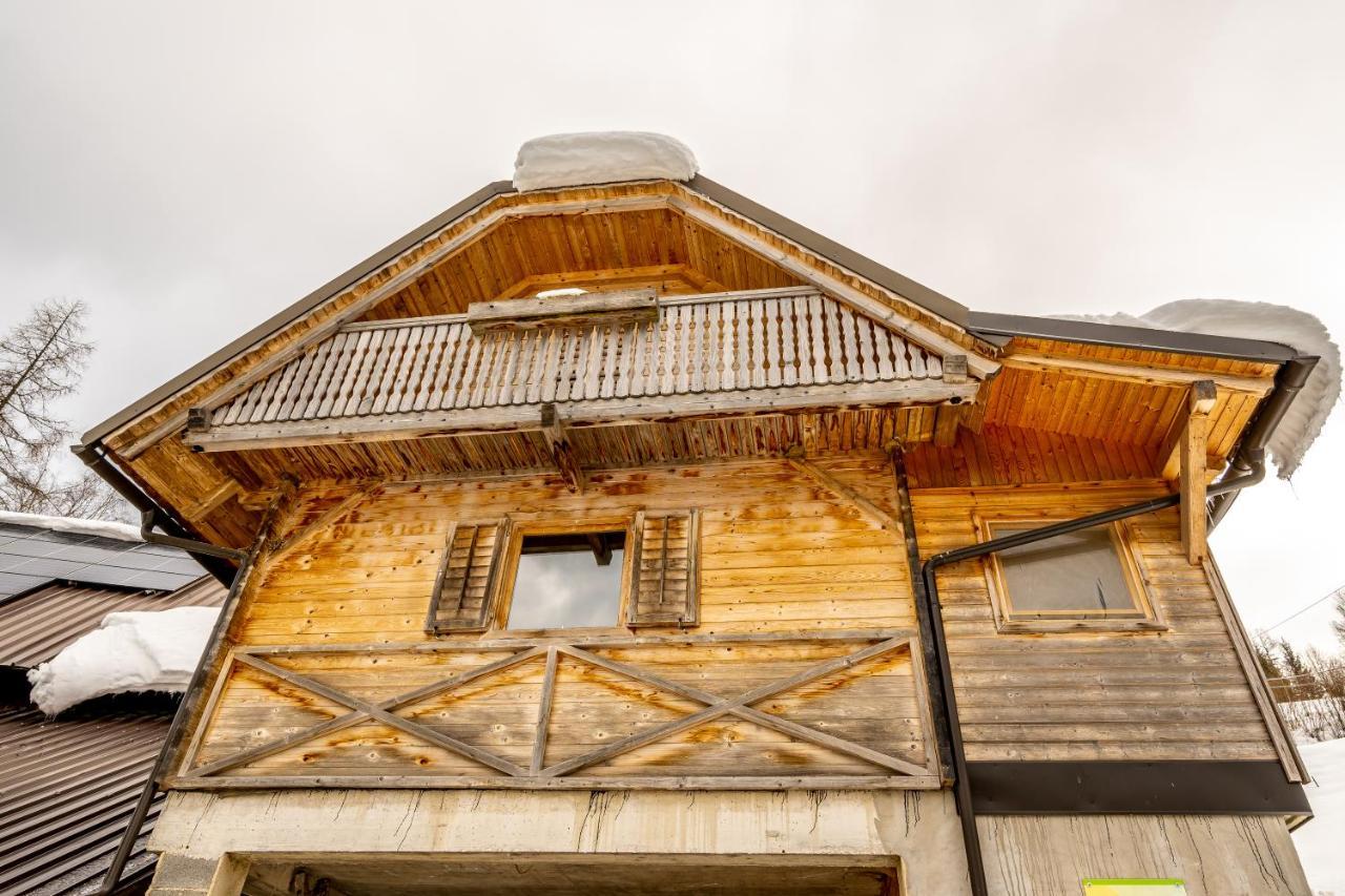 Apartments Farm House Uric Jesenice Εξωτερικό φωτογραφία