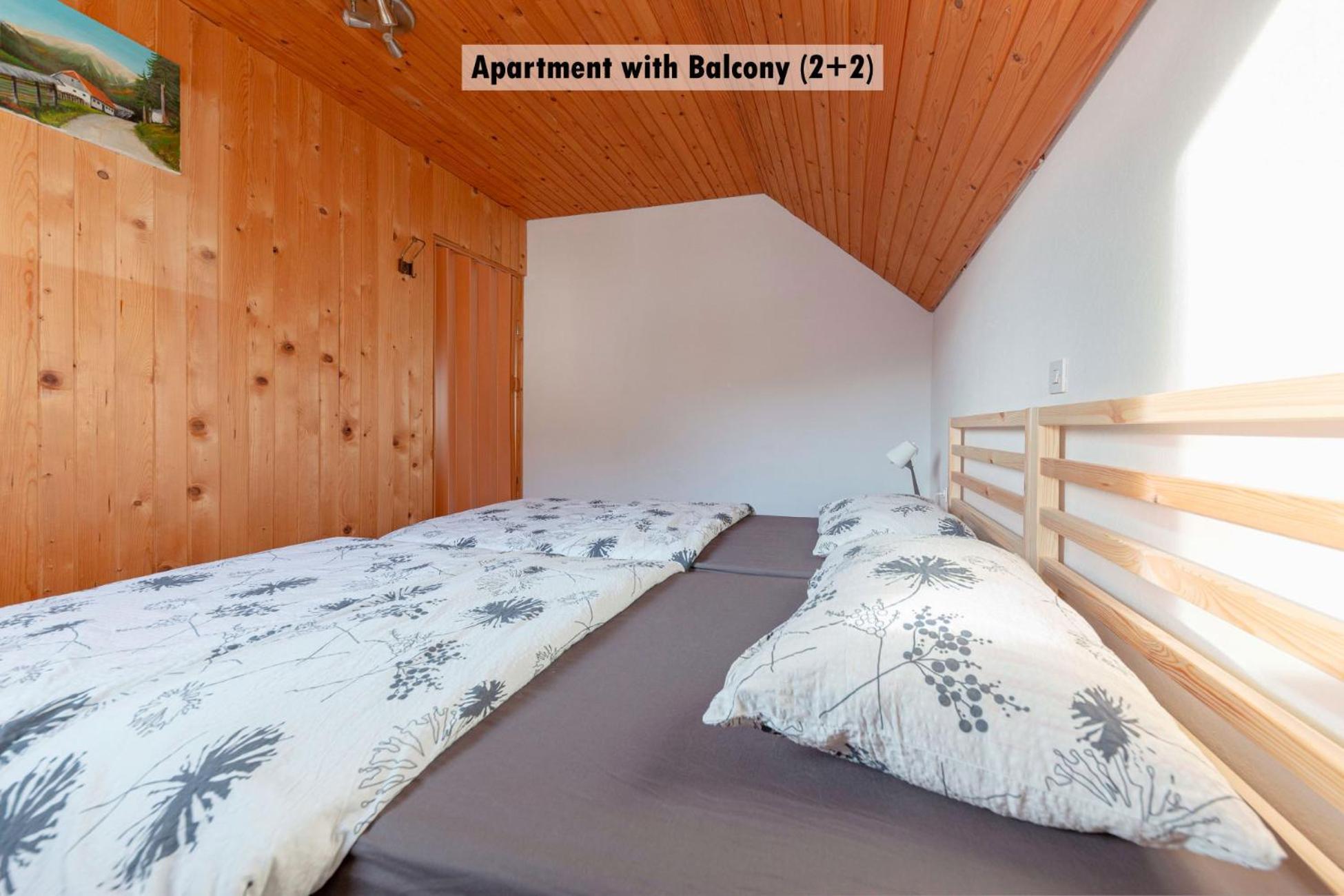 Apartments Farm House Uric Jesenice Εξωτερικό φωτογραφία