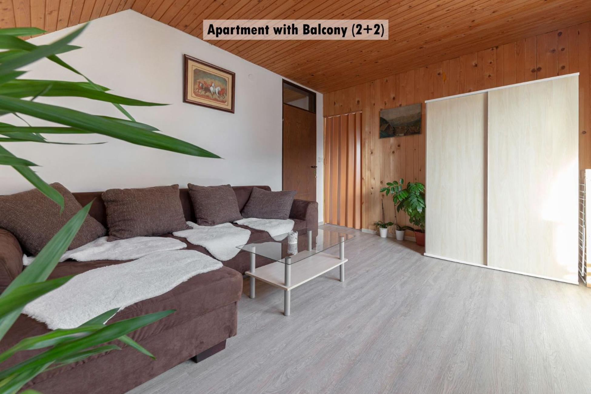 Apartments Farm House Uric Jesenice Εξωτερικό φωτογραφία
