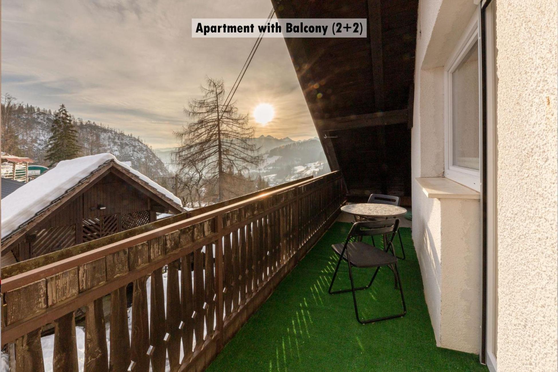 Apartments Farm House Uric Jesenice Εξωτερικό φωτογραφία